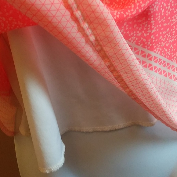 🧡Orange, flowy tanktop🧡 - Picture 4 of 8